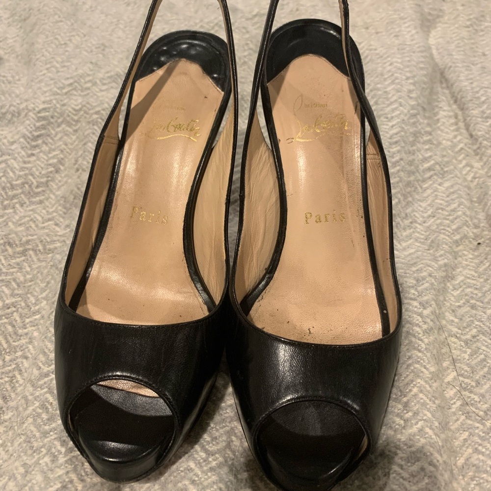 Christian louboutin peeptoe